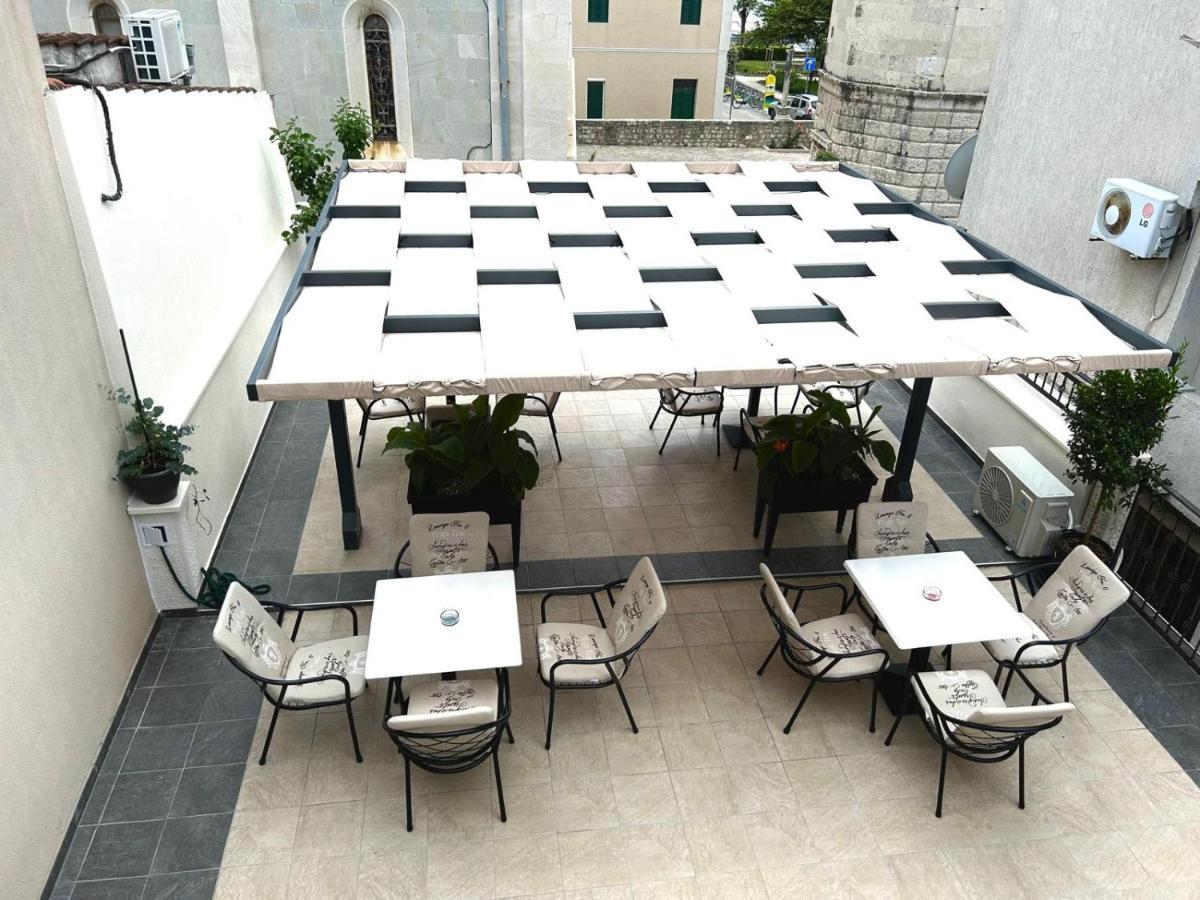 Apartments Villa Mira Kaštela Kültér fotó