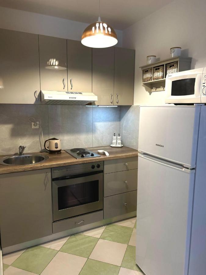 Apartments Villa Mira Kaštela Kültér fotó