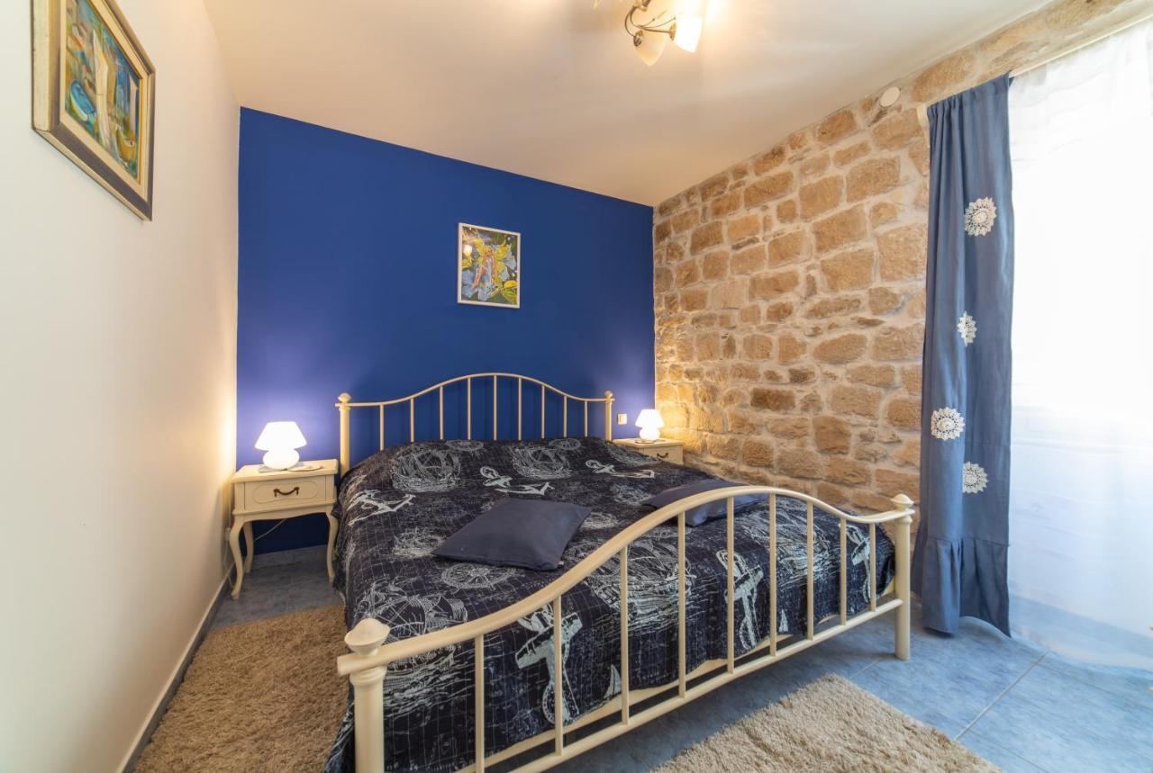 Apartments Villa Mira Kaštela Kültér fotó