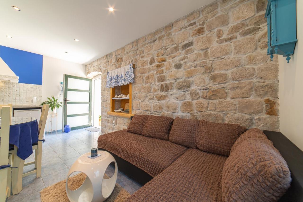 Apartments Villa Mira Kaštela Kültér fotó
