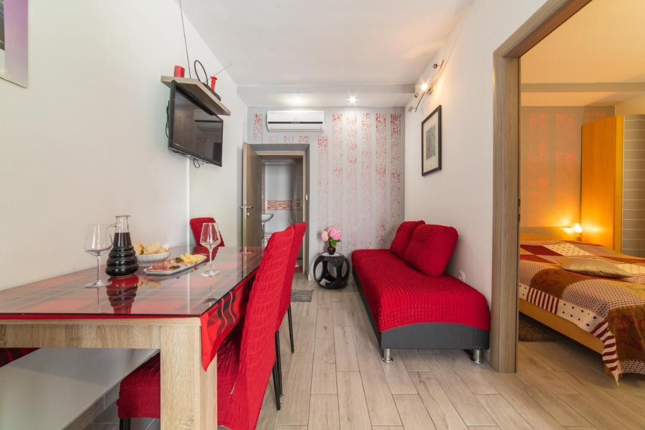 Apartments Villa Mira Kaštela Kültér fotó