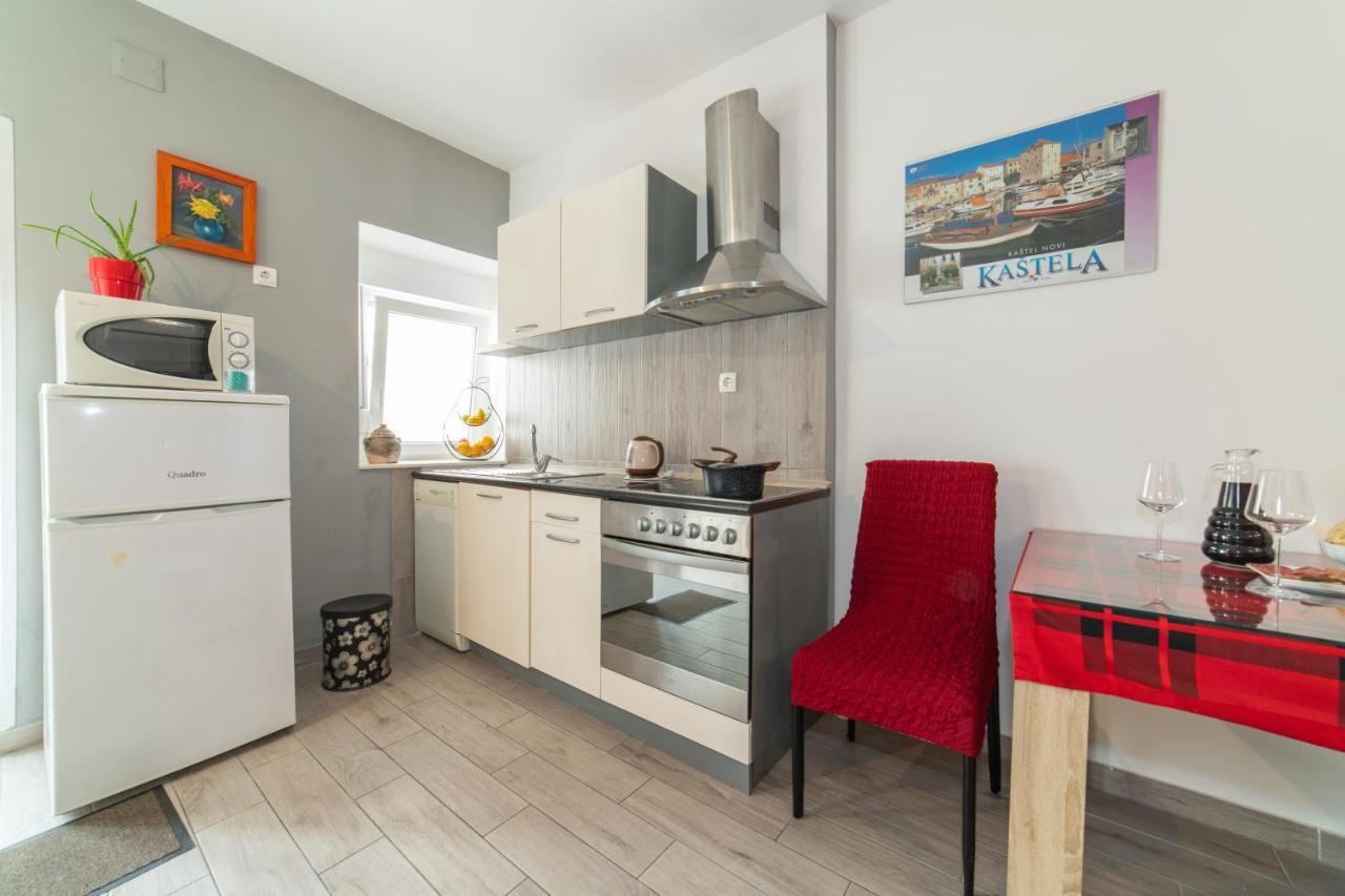 Apartments Villa Mira Kaštela Kültér fotó