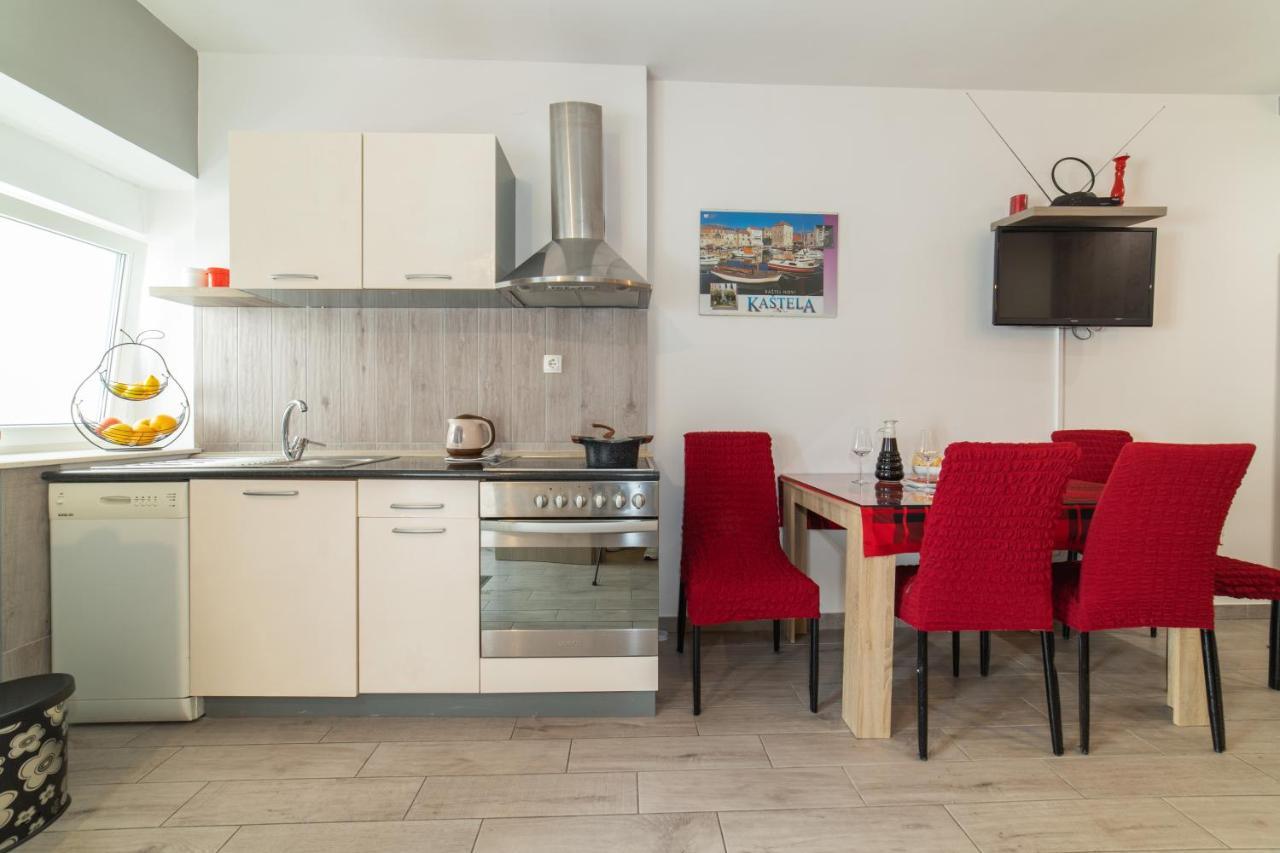 Apartments Villa Mira Kaštela Kültér fotó